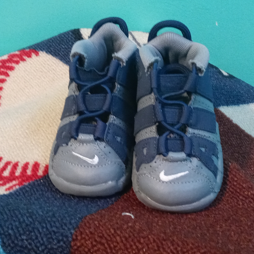 Baby shoes